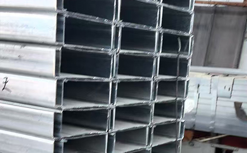 刚察C型钢选型与在轻刚察钢结构中的应用解析